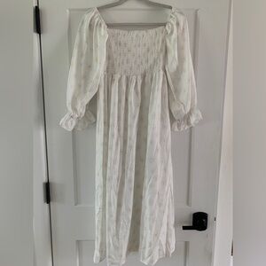 Daisy print sun dress size medium